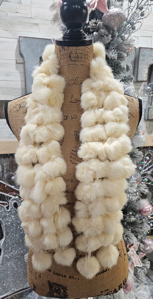 TOUCH OF CLASS FUR SCARF