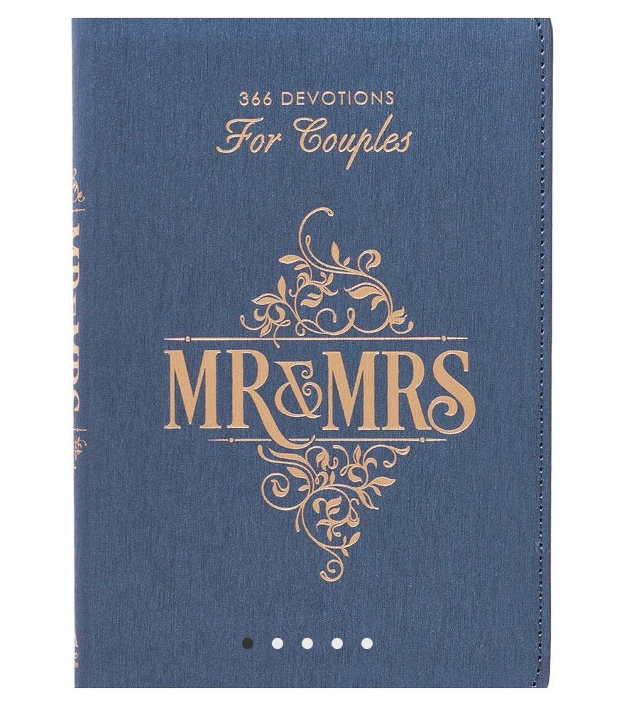 MR & MRS 366 DEVOTIONS FOR COUPLES