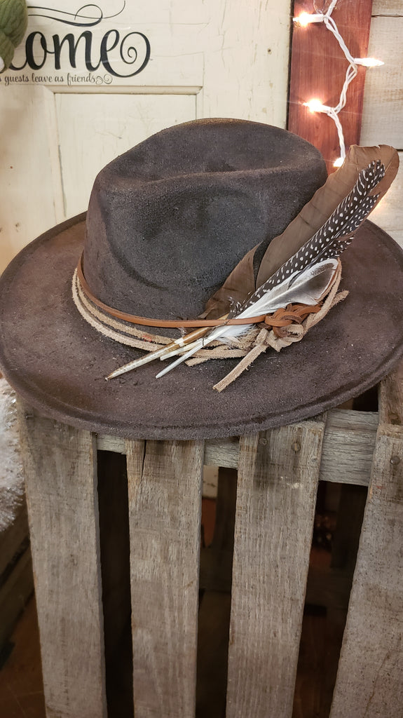 BROWN LEATHER FEDORA W BROWN FEATHER