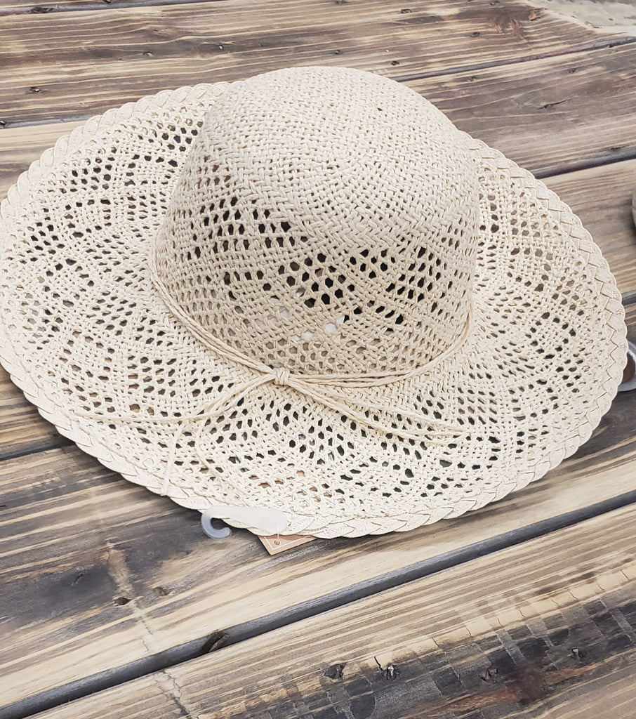 YOUR GO TO STRAW BEACH HAT