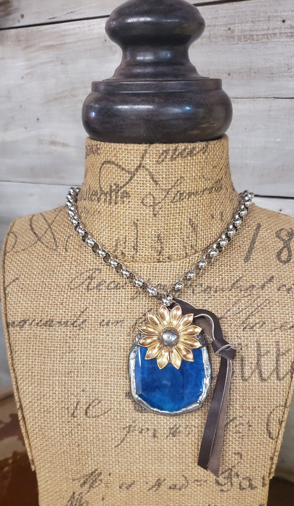NAVY STONE WITH SUNFLOWER & LEATHER NECKLACE