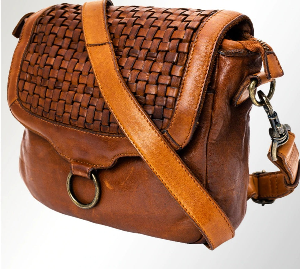 SPAGHETTI LEATHER TAN WITH BASKET WEAVE