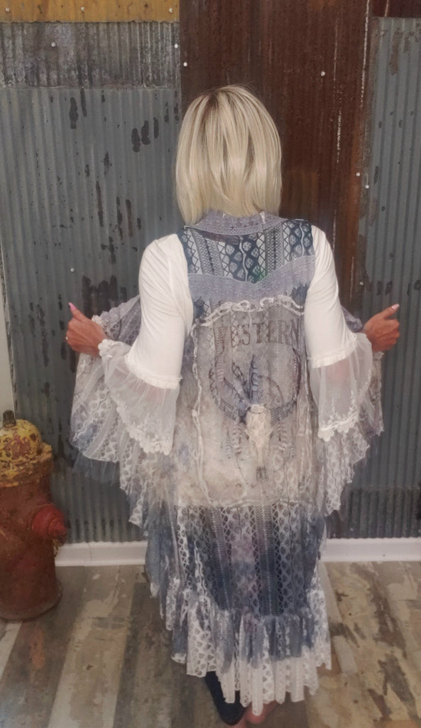 BLUE SLEEVELESS LACE WESTERN DUSTER
