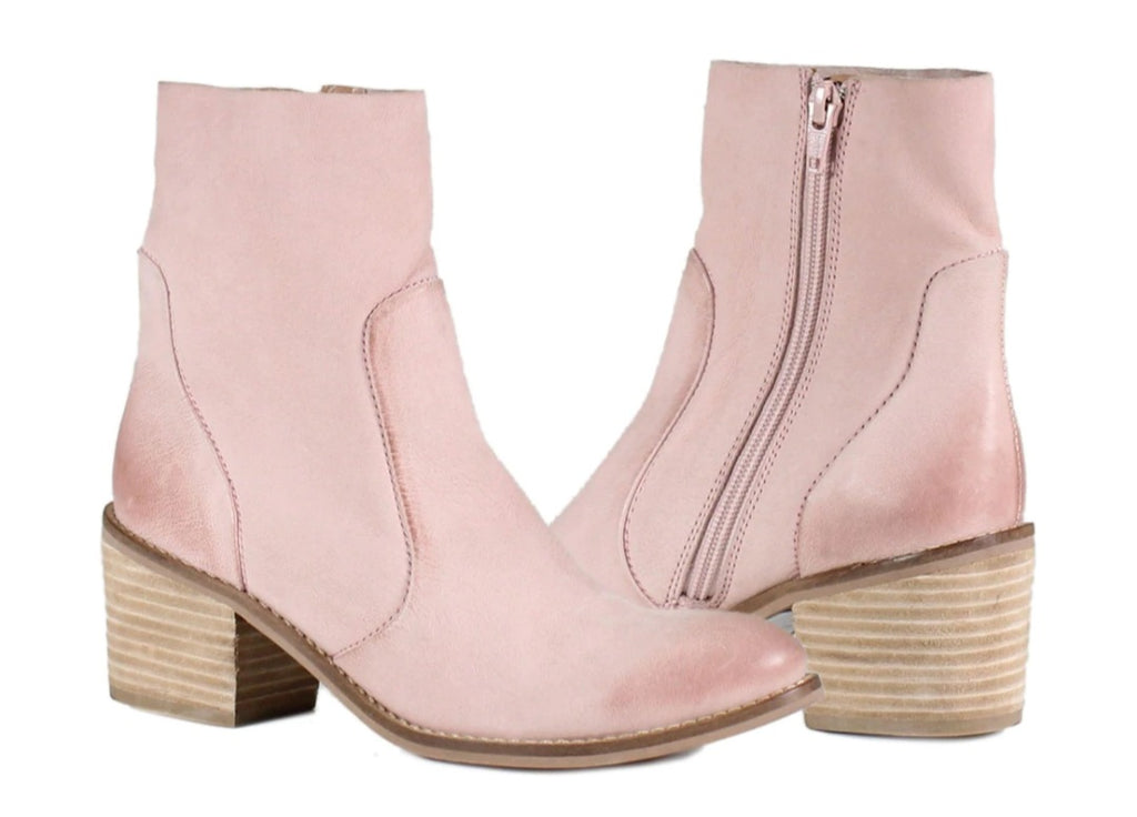 PALE PINK LEATHER DIBA TRUE MAJESTIC BOOTS