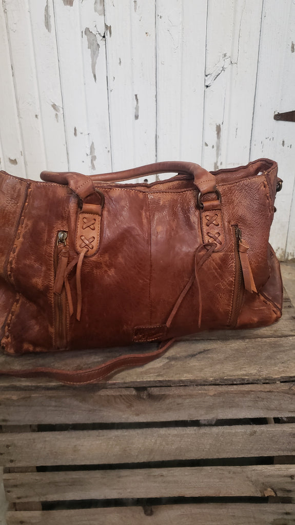 BROWN LEATHER DISTRESSED BAG