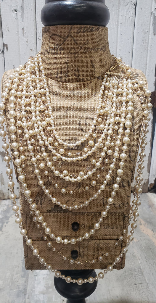 LIGHTWEIGHT LAYERED PEARL NECKLACE
