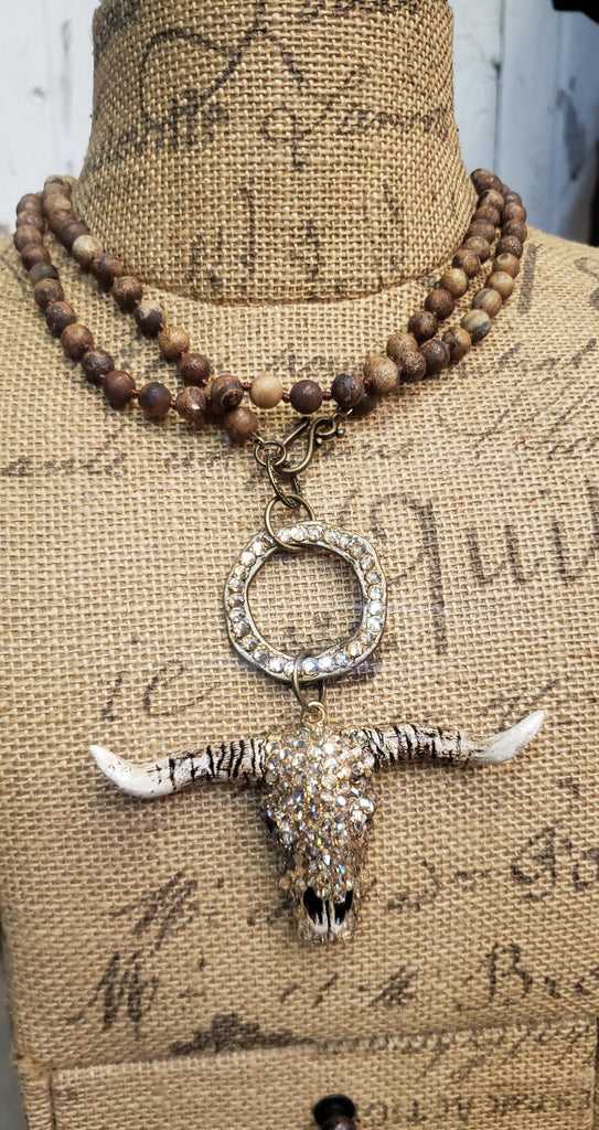 NATURAL STONE WITH BLING GOLD LONGHORN