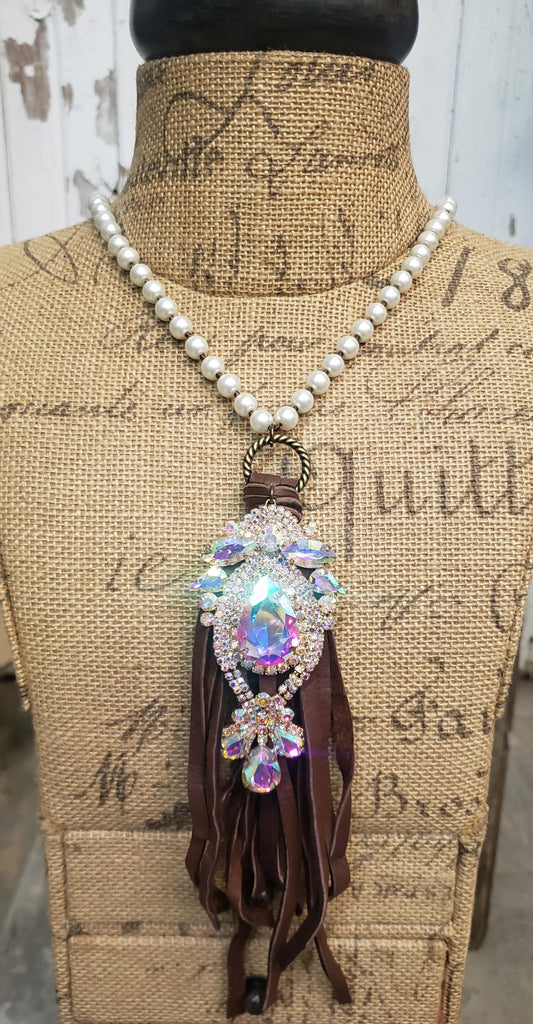 PEARLS WITH GORGEOUS IRIDESCENT STONE