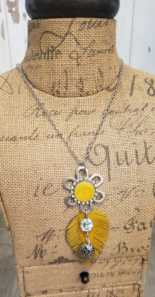 YELLOW FLOWER NECKLACE