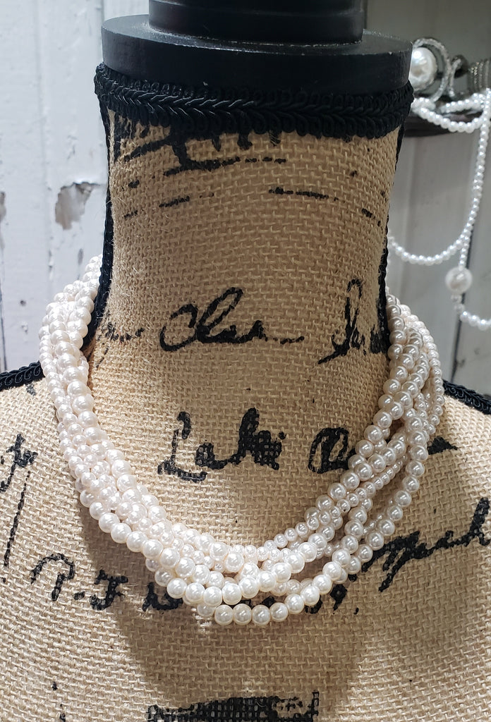BRAIDED PEARL NECKLACE