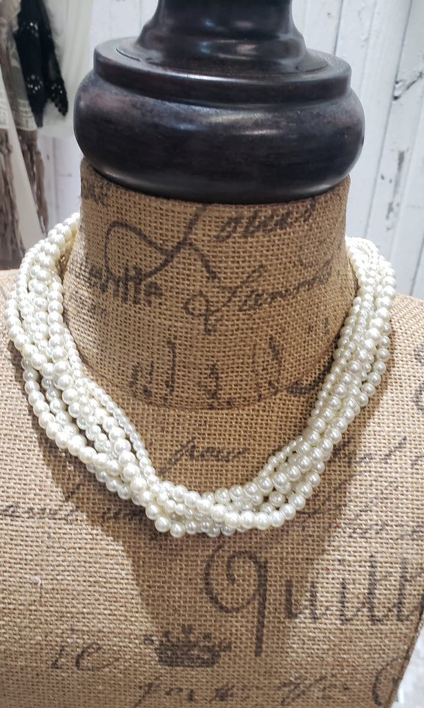 BRAIDED PEARL NECKLACE